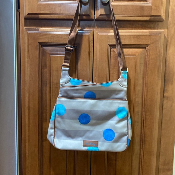 ***CLEARANCE SALE**  NWT VERA BRADLEY LIGHTEN UP SLIM CROSSBODY BAG - Picture 1 of 8